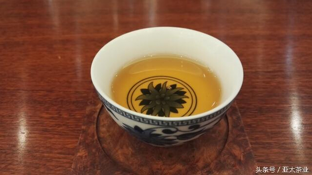 邓时海：普洱茶所承载的文化之美——普洱茶第一人